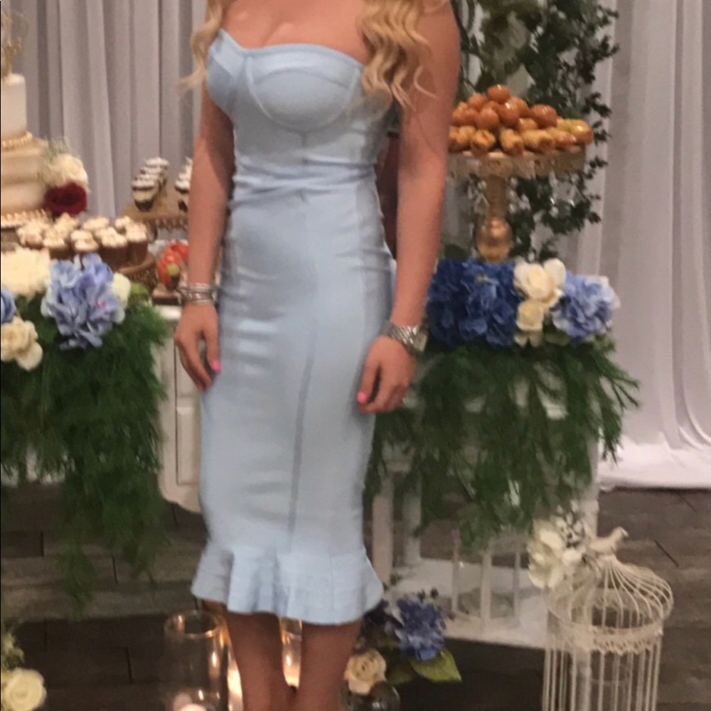 Dress - Picture 4 of 4